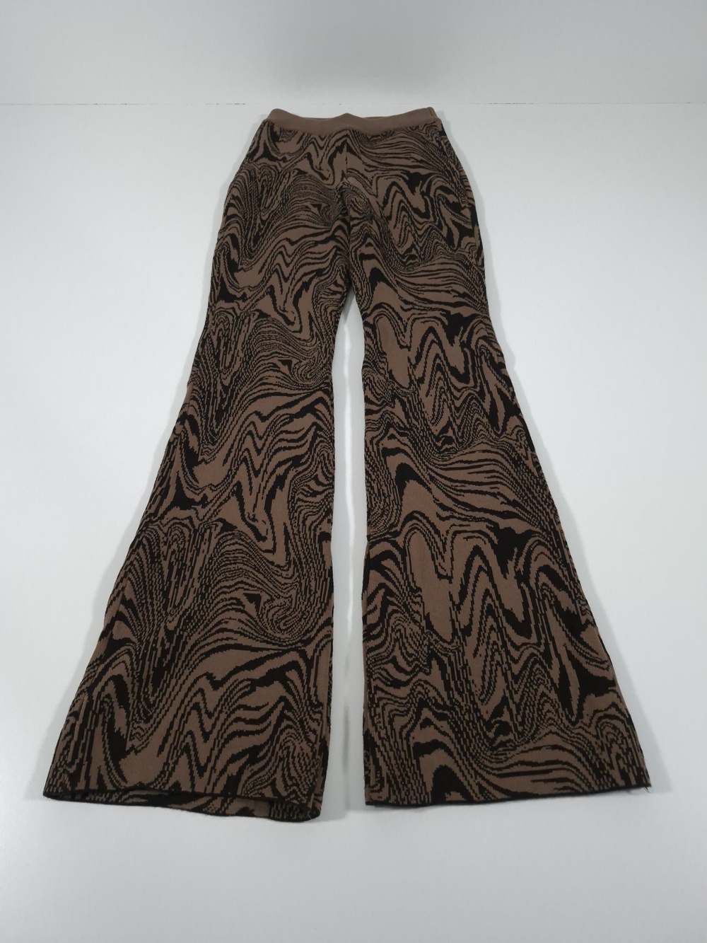 Good American Swirl Intarsia Flare Pant Women's 1